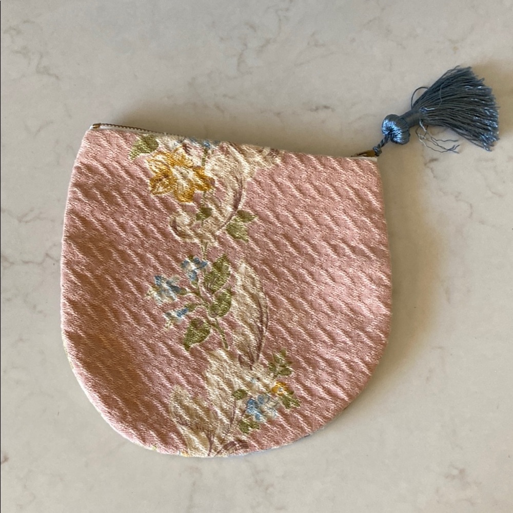 Vintage Pink Floral Tapestry Cosmetic Pouch with Tassel